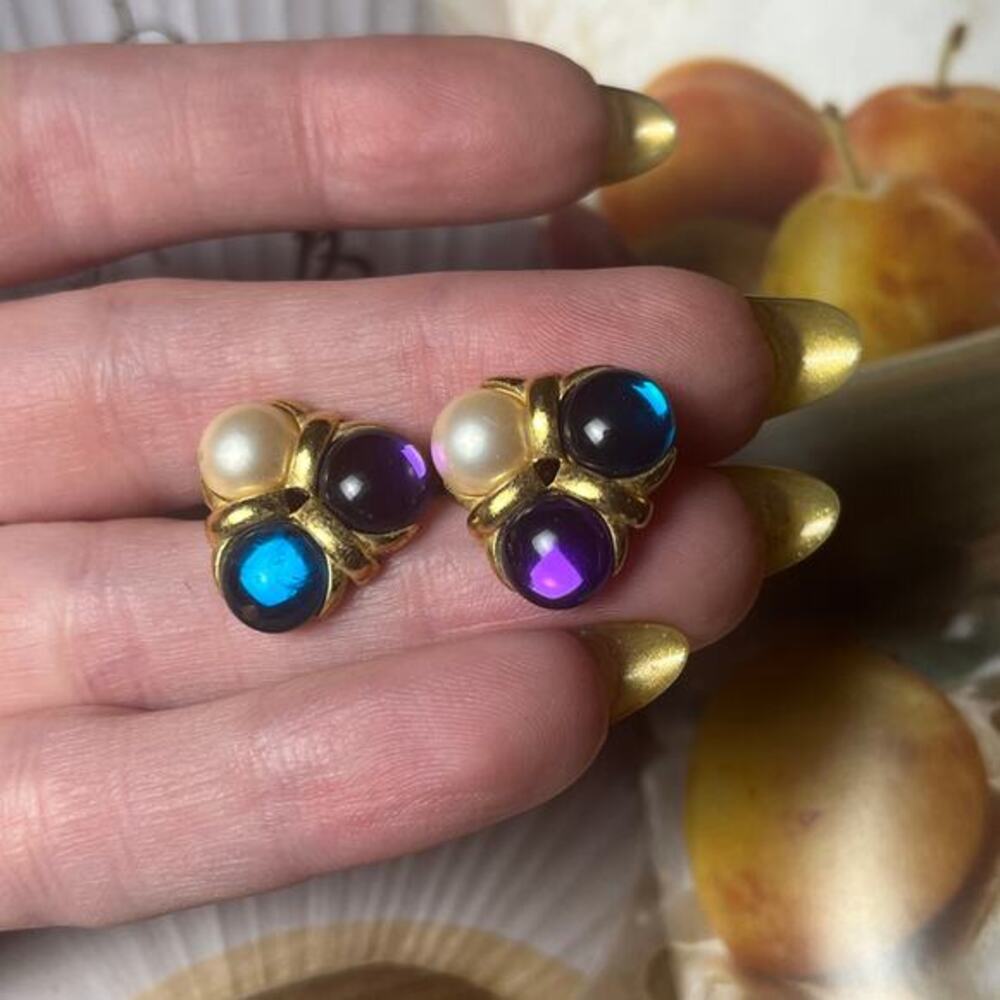 Vintage Trifari gold blue purple stone stud earrings